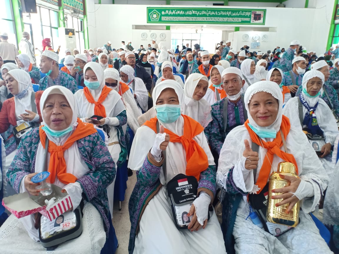 Jamaah Haji Kotabaru Yang Tergabung Di Kloter 4 BDJ Mendarat Dengan Selamat