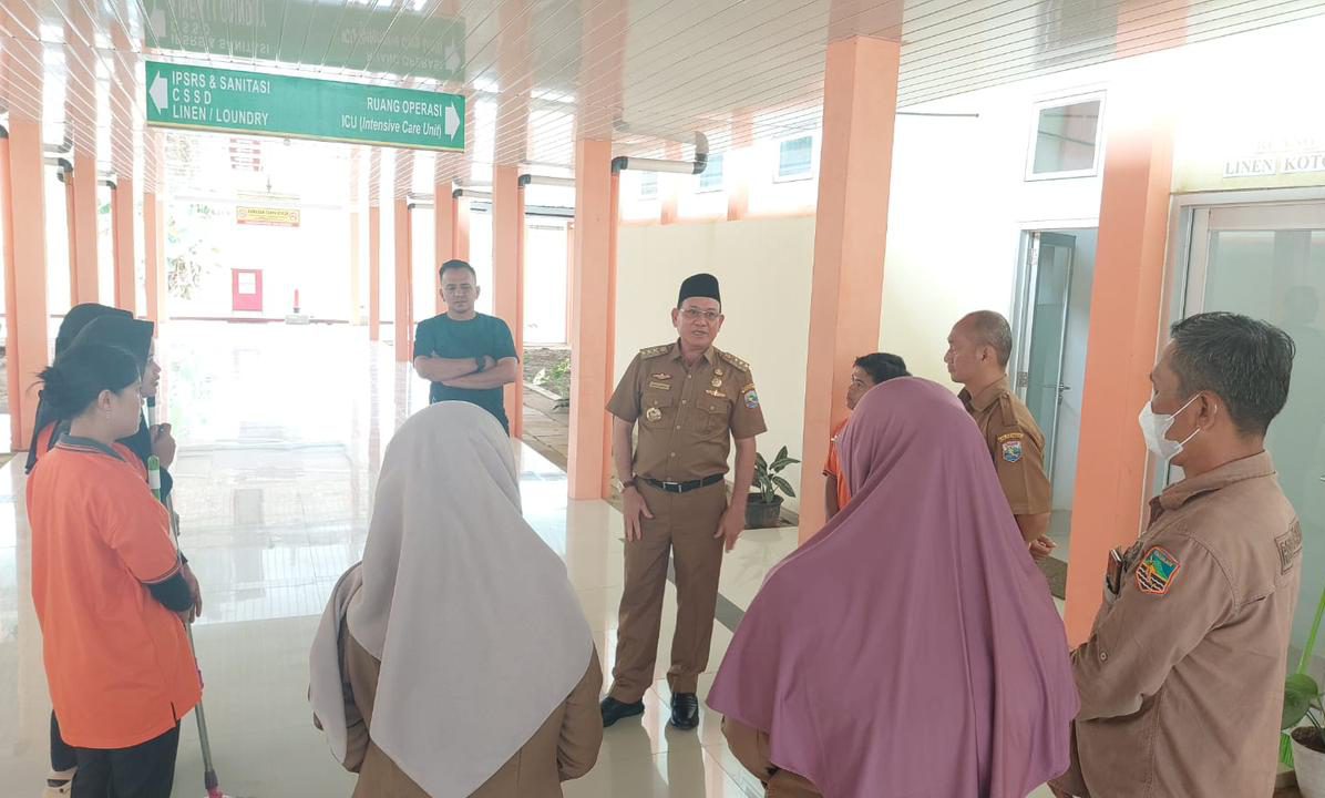 Tinjau Rumah Sakit dan Puskesmas, Bupati Kotabaru Pastikan Pelayanan Berjalan Lancar Dalam Menyambut Ramadhan