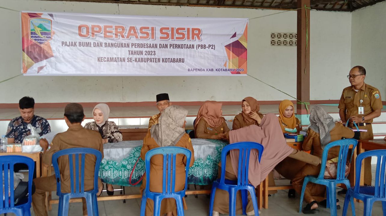 Jelang Hari Jadi Kabupaten Kotabaru Ke 73 Tahun, Bapenda Kotabaru Lakukan Operasi Sisir Di Wilayah Kecamatan Kelumpang Hilir